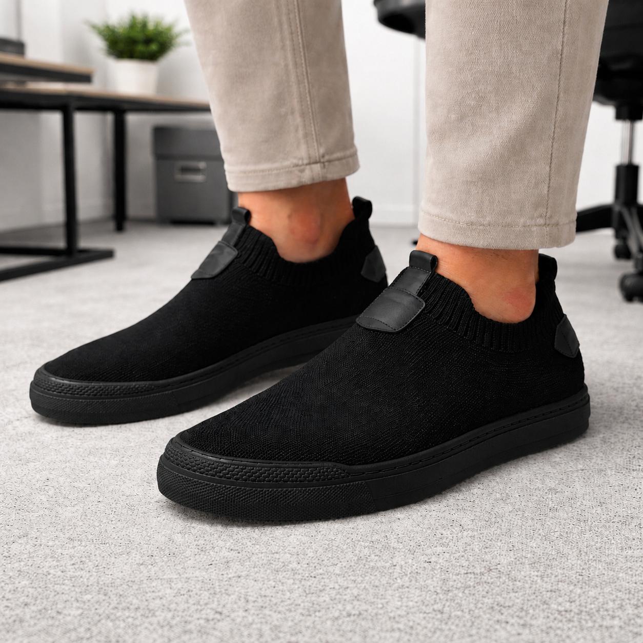 ÖZEL OLARAK ÜRETİM YAPTIĞIMIZ %100 GERÇEK TRİKO SNEAKERS