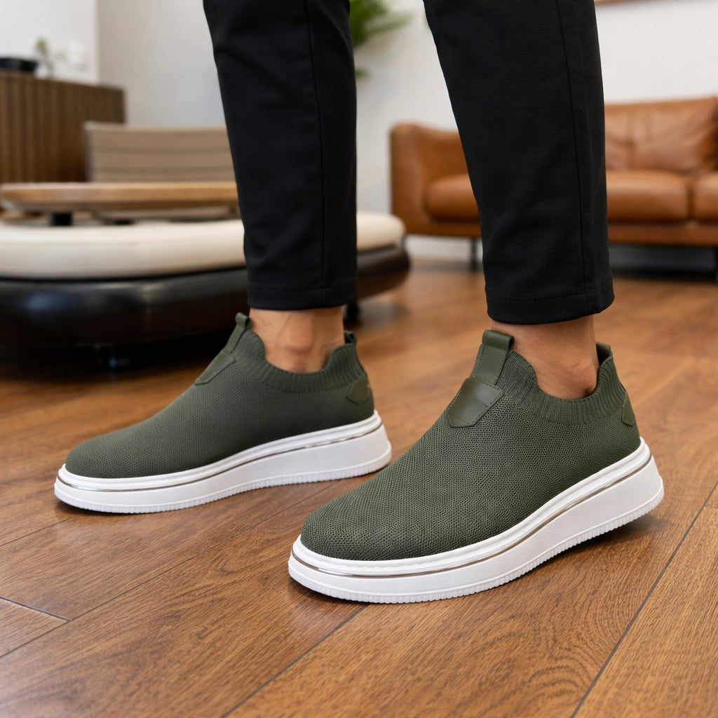 TAMAMEN EL İŞÇLİĞİ İLE %100 GERÇEK TRİKO SNEAKERS MODELİMİZ