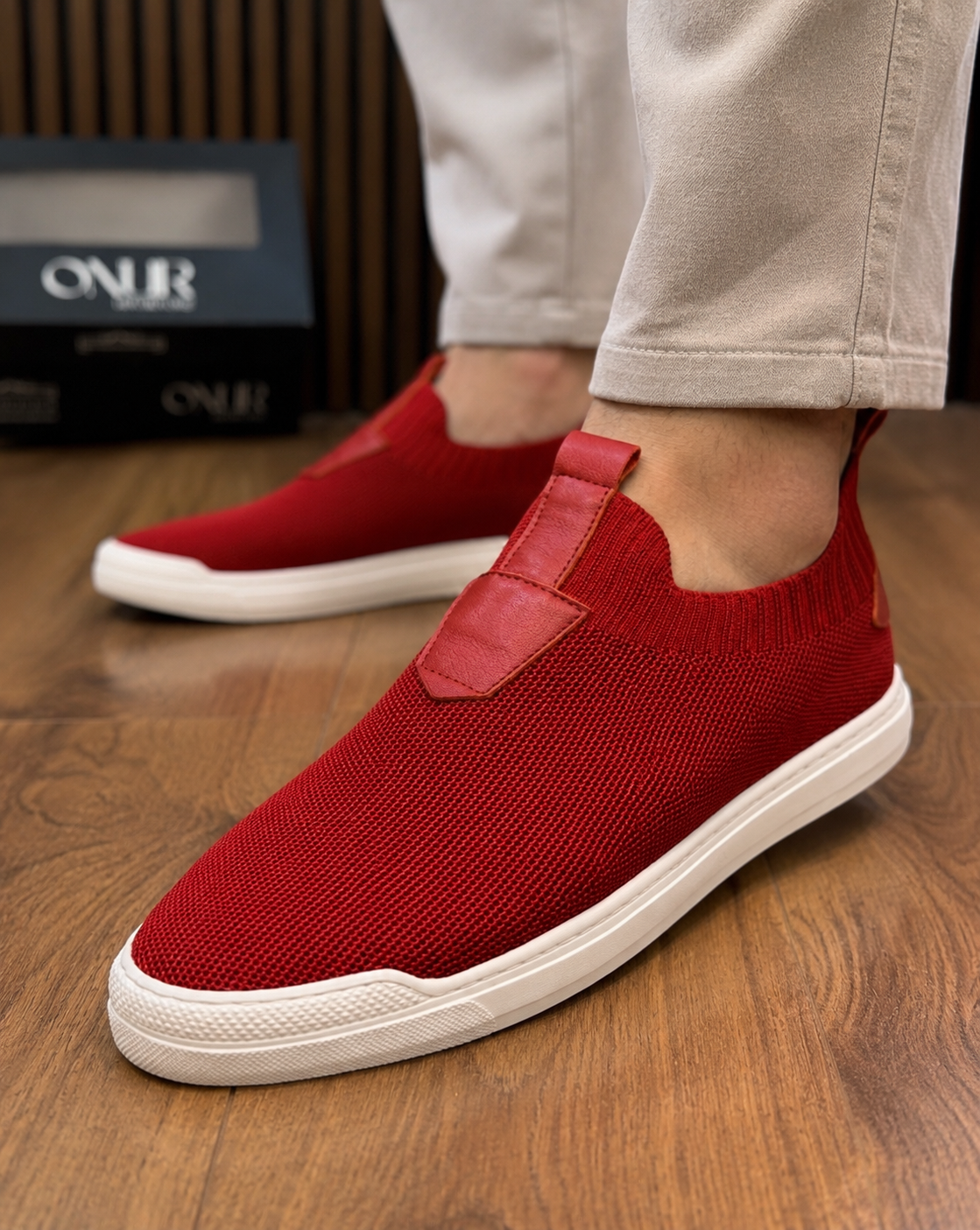 ÖZEL OLARAK ÜRETİM YAPTIĞIMIZ %100 GERÇEK TRİKO SNEAKERS